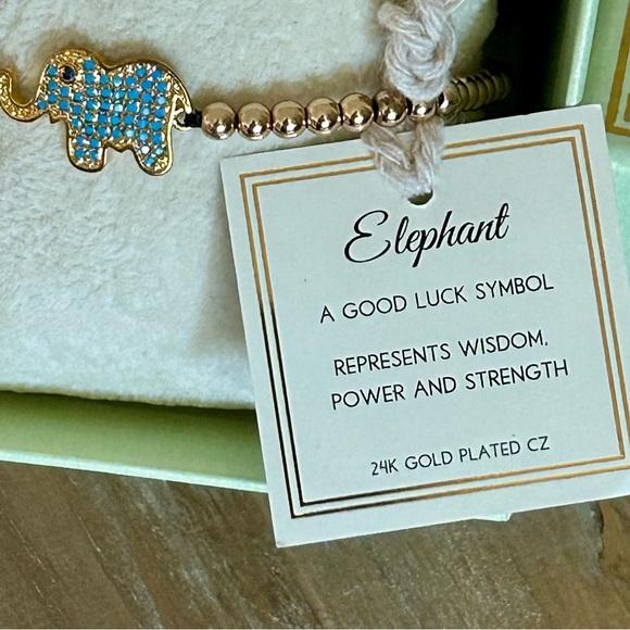 Eye Candy Crystal Elephant Bracelet 🆕 - Picture 2 of 9
